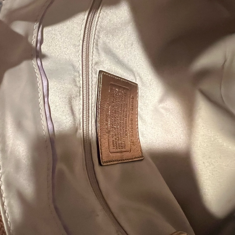 ❤️❤️❤️💕Coach Allie Leather Gold Shoulder Bag❤️❤️♥️💕 - Picture 12 of 16